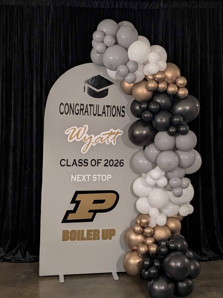 6' Graduation backdrop with balloon garland